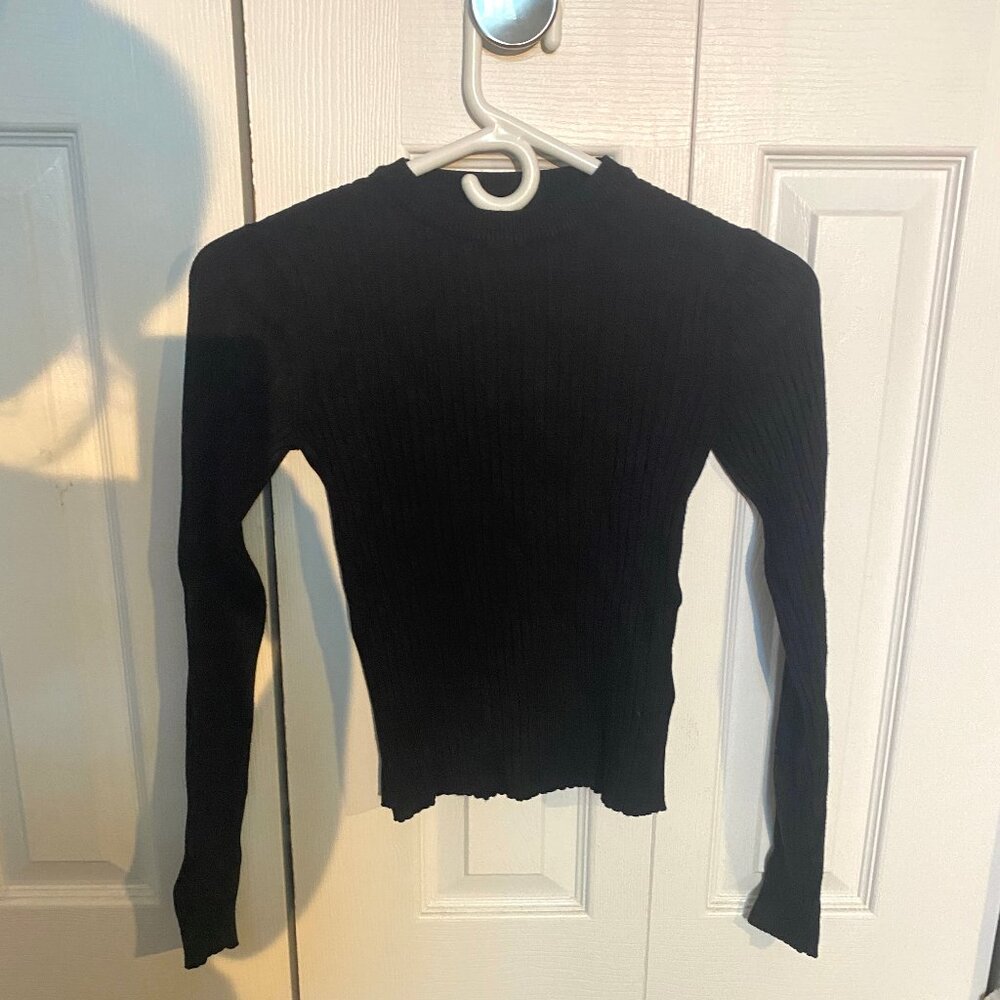 Fitted Black Ribbed Knit Long Sleeve Sweater
